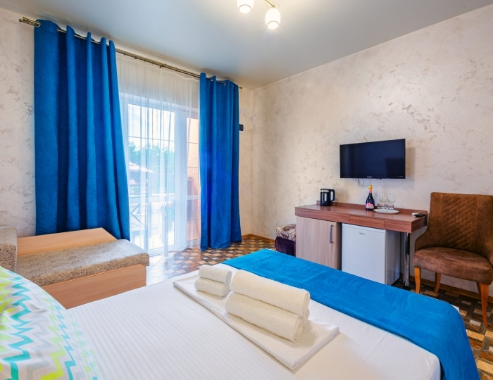 Люкс 2-местный 1-комнатный люкс 1 этаж вид на бассейн - Отель Eco Life / Эко Лайф Цандрипш